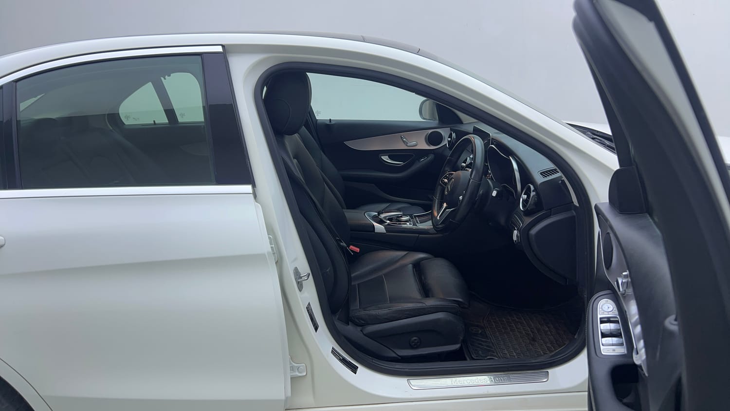 Used 2020 Mercedes-Benz C-Class C 200 Prime Petrol Automatic interior RIGHT SIDE FRONT DOOR CABIN VIEW