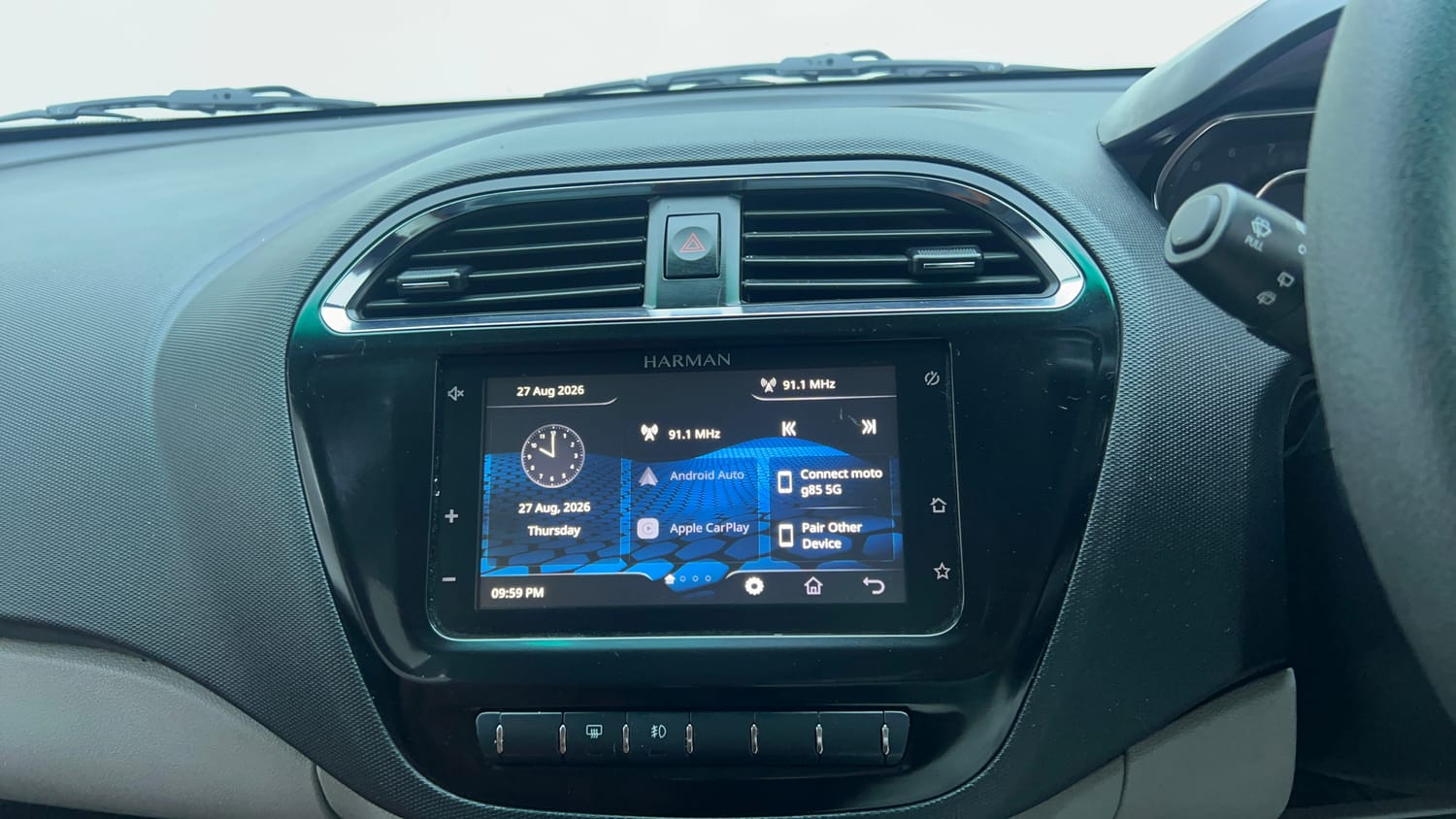 Used 2021 Tata Tiago XZ Petrol Manual top_features Touch screen infotainment system