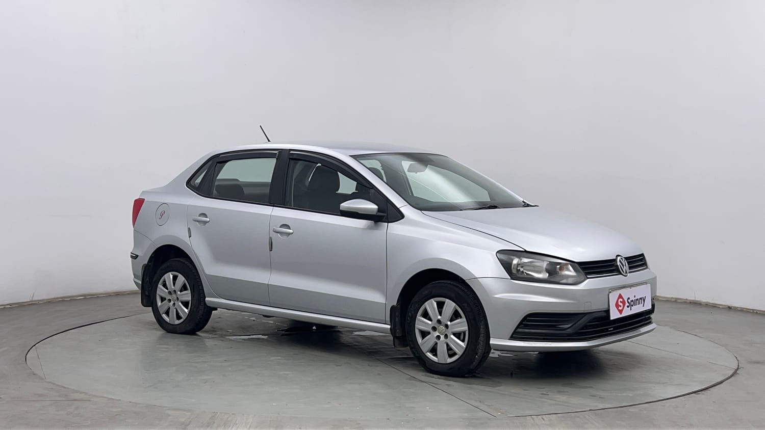 Used 2017 Volkswagen Ameo Trendline 1.2L (P) Petrol Manual exterior RIGHT FRONT CORNER VIEW