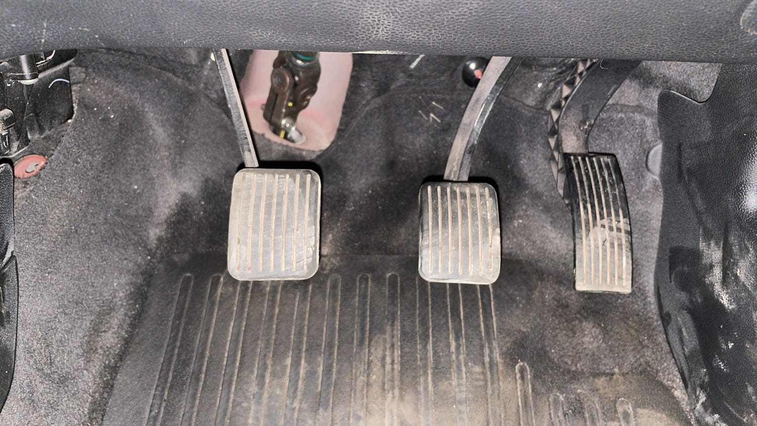 Used 2018 Hyundai Grand i10 Magna 1.2 Kappa VTVT Petrol Manual interior PEDALS VIEW