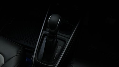 Used 2023 Maruti Suzuki XL6 Zeta AT Petrol Petrol Automatic interior GEAR  KNOB VIEW
