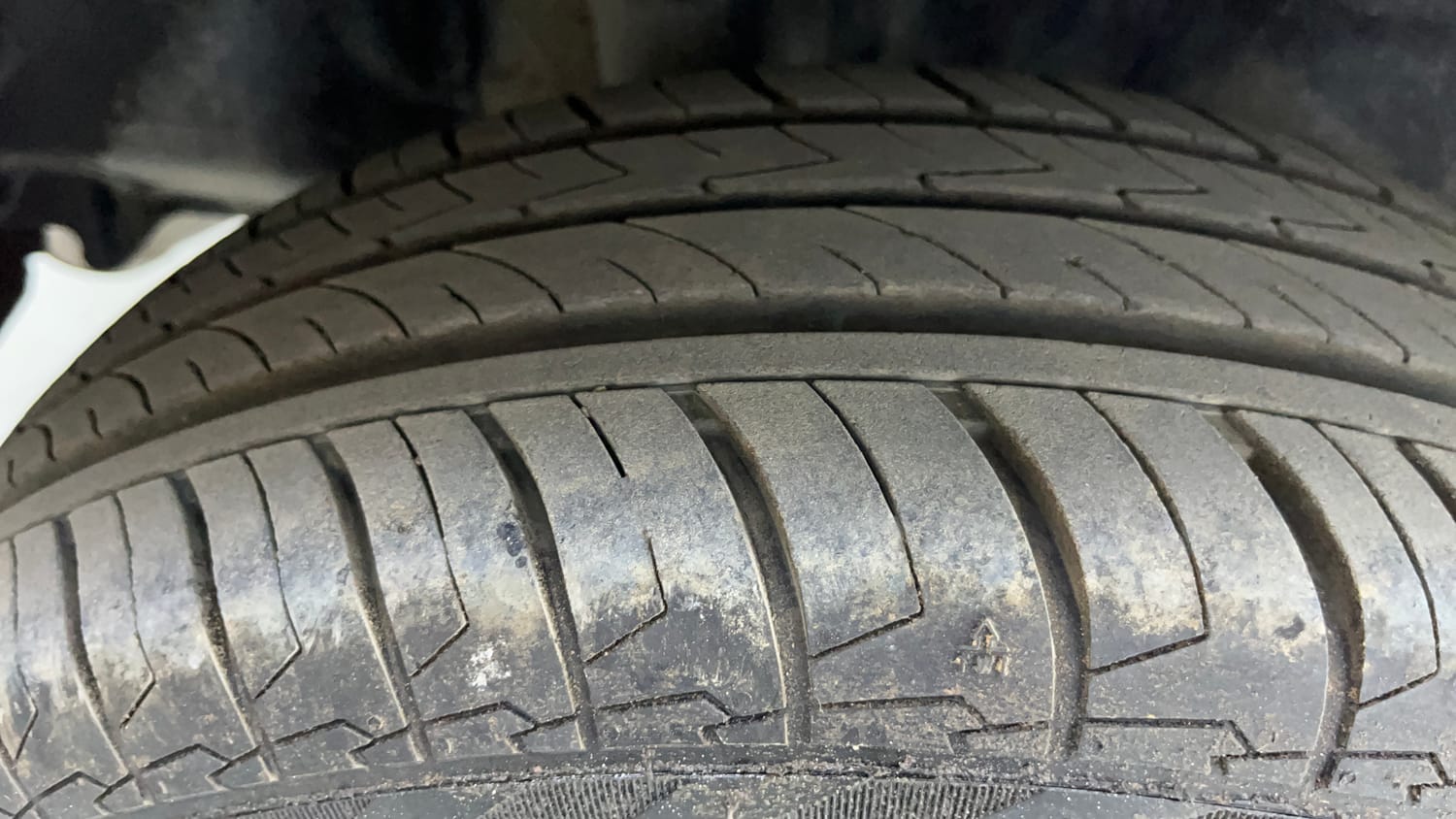 Used 2023 Maruti Suzuki Swift ZXi Plus Petrol Manual tyres RIGHT REAR TYRE TREAD VIEW