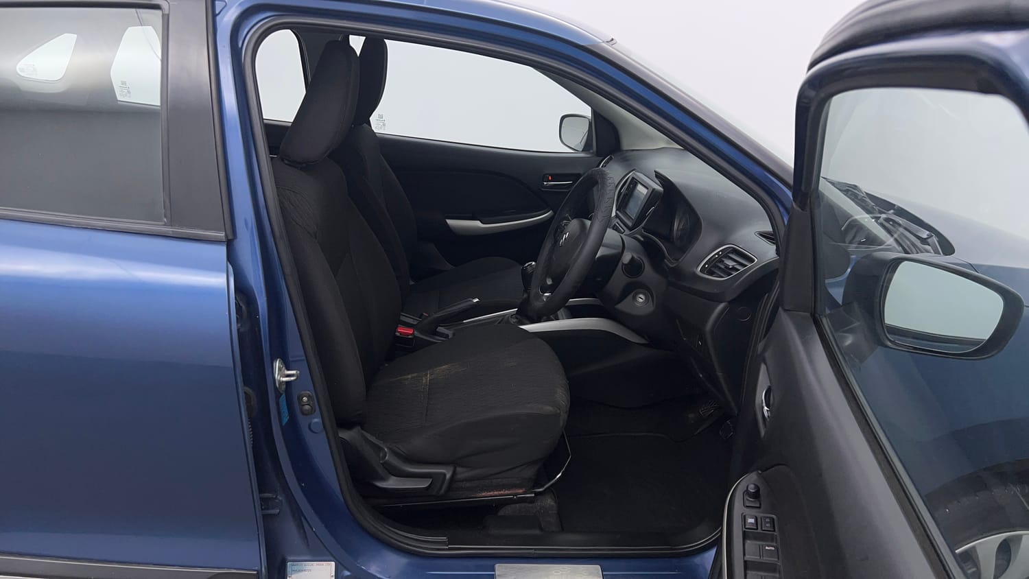 Used 2017 Maruti Suzuki Baleno Delta 1.2 Petrol Manual interior RIGHT SIDE FRONT DOOR CABIN VIEW
