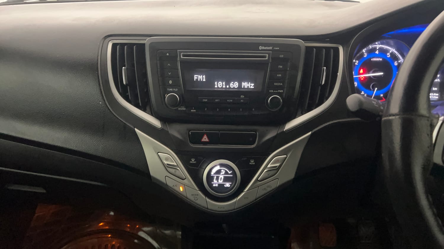 Used 2017 Maruti Suzuki Baleno Zeta 1.2 Petrol Manual interior MUSIC SYSTEM & AC CONTROL VIEW