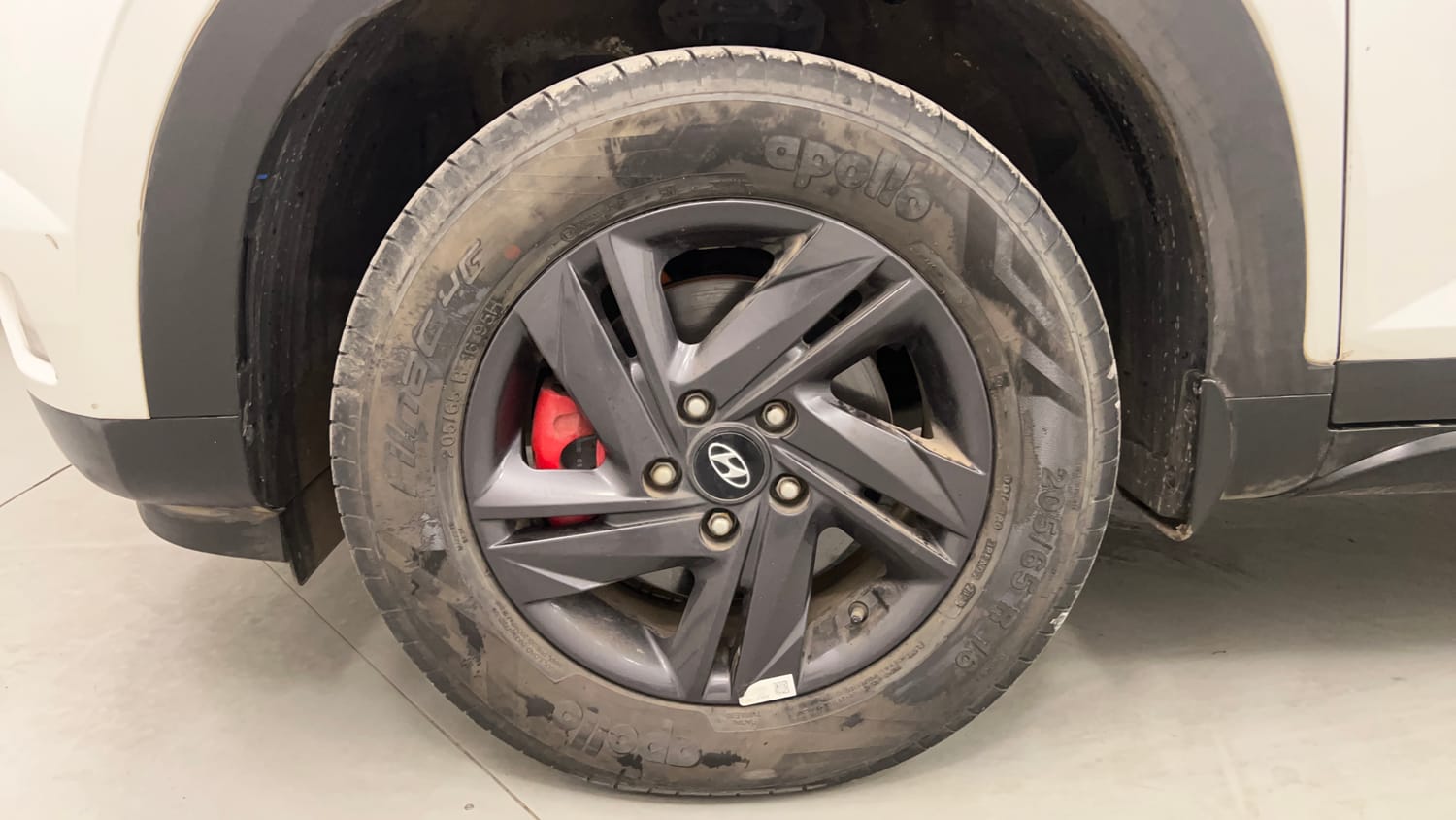 Used 2023 Hyundai Creta S Plus 1.5 Petrol Knight Petrol Manual tyres LEFT FRONT TYRE RIM VIEW