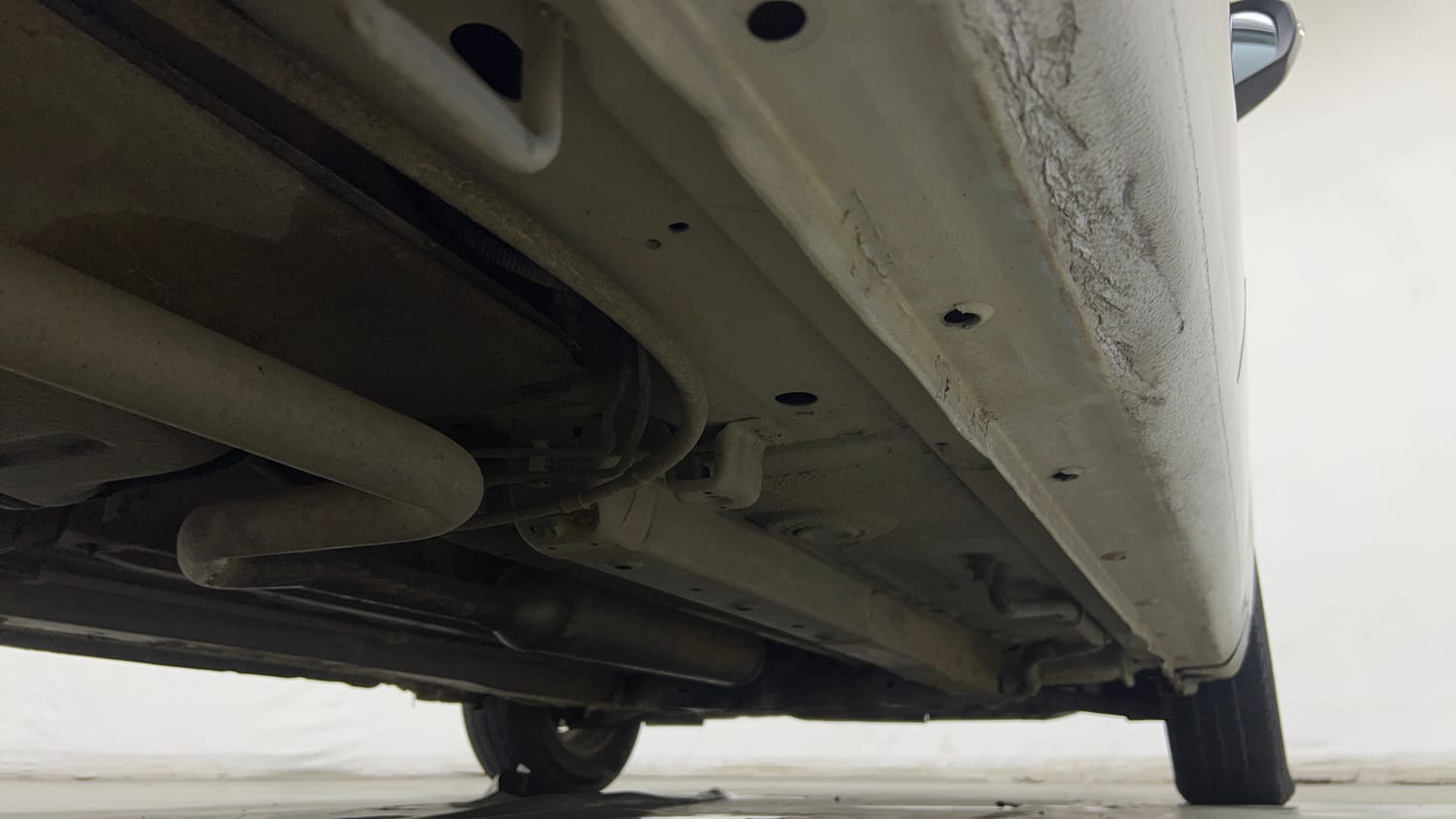 Used 2014 Maruti Suzuki Ertiga ZXi Petrol Manual extra REAR RIGHT UNDERBODY VIEW