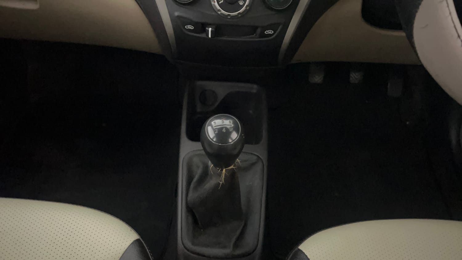 Used 2016 Hyundai Eon Era + Petrol Manual interior GEAR  KNOB VIEW