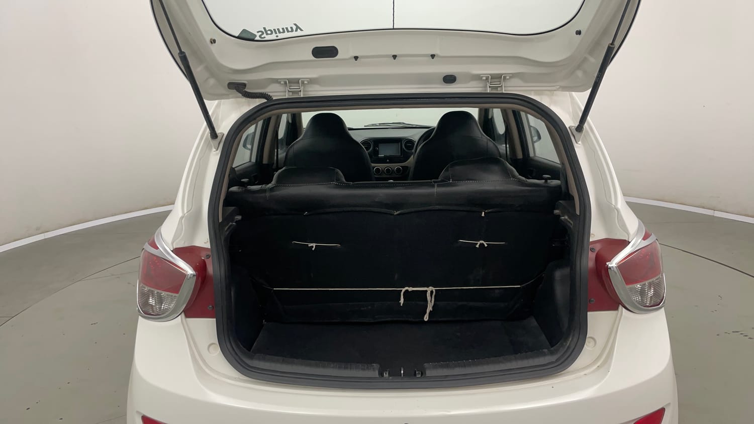 Used 2016 Hyundai Grand i10 Magna 1.2 Kappa VTVT Petrol Manual interior DICKY INSIDE VIEW