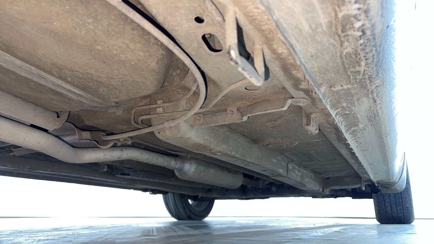 Used 2019 Maruti Suzuki Ciaz Alpha Hybrid 1.5 AT Petrol Automatic extra REAR RIGHT UNDERBODY VIEW