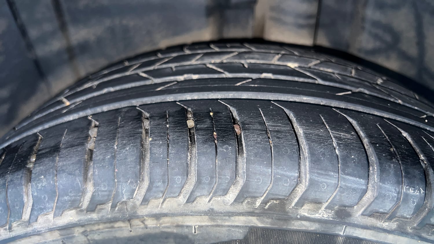 Used 2022 Skoda Slavia Style 1.0L TSI AT Petrol Automatic tyres LEFT REAR TYRE TREAD VIEW