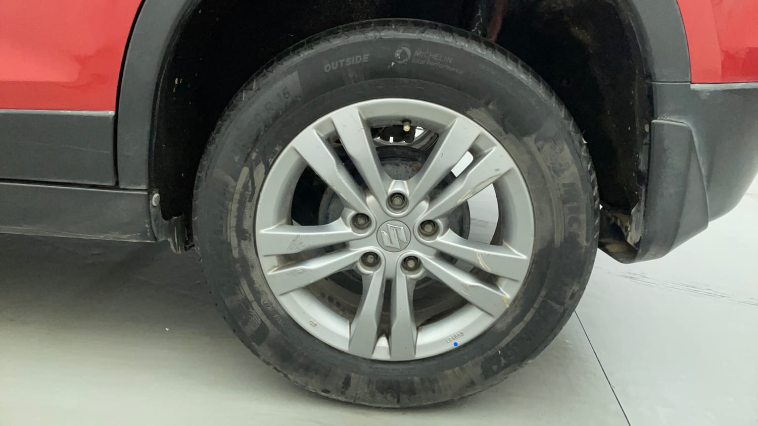 Used 2016 Maruti Suzuki Vitara Brezza ZDi+ Dual Tone Diesel Manual tyres LEFT REAR TYRE RIM VIEW