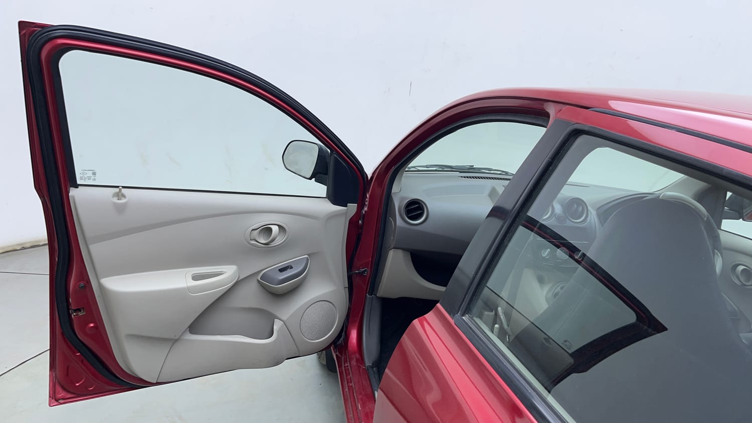 Used 2015 Datsun GO T Petrol Manual interior LEFT FRONT DOOR OPEN VIEW