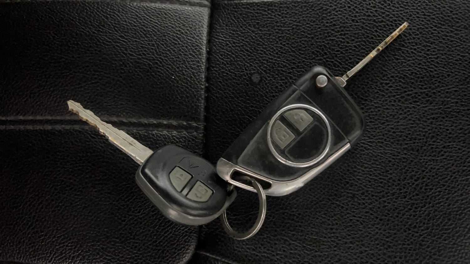 Used 2012 Maruti Suzuki Swift VXi Petrol Manual extra CAR KEY VIEW