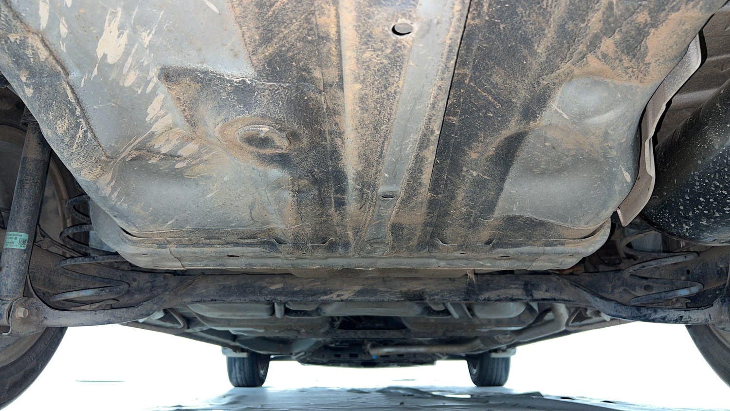 Used 2023 Honda City V Petrol MT Petrol Manual extra REAR UNDERBODY VIEW (TAKEN FROM REAR)