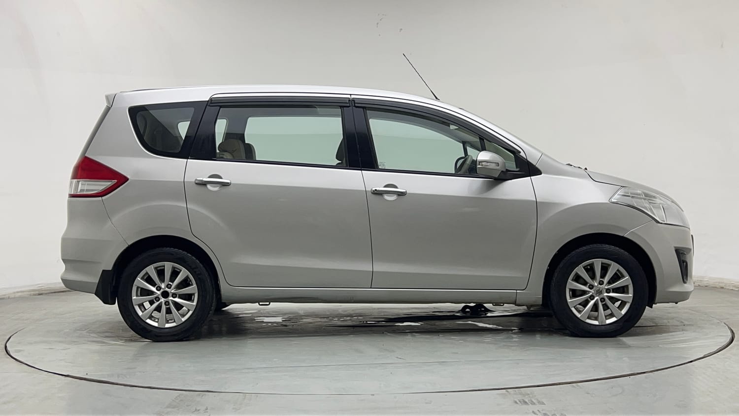 Used 2014 Maruti Suzuki Ertiga ZXi Petrol Manual exterior RIGHT SIDE VIEW