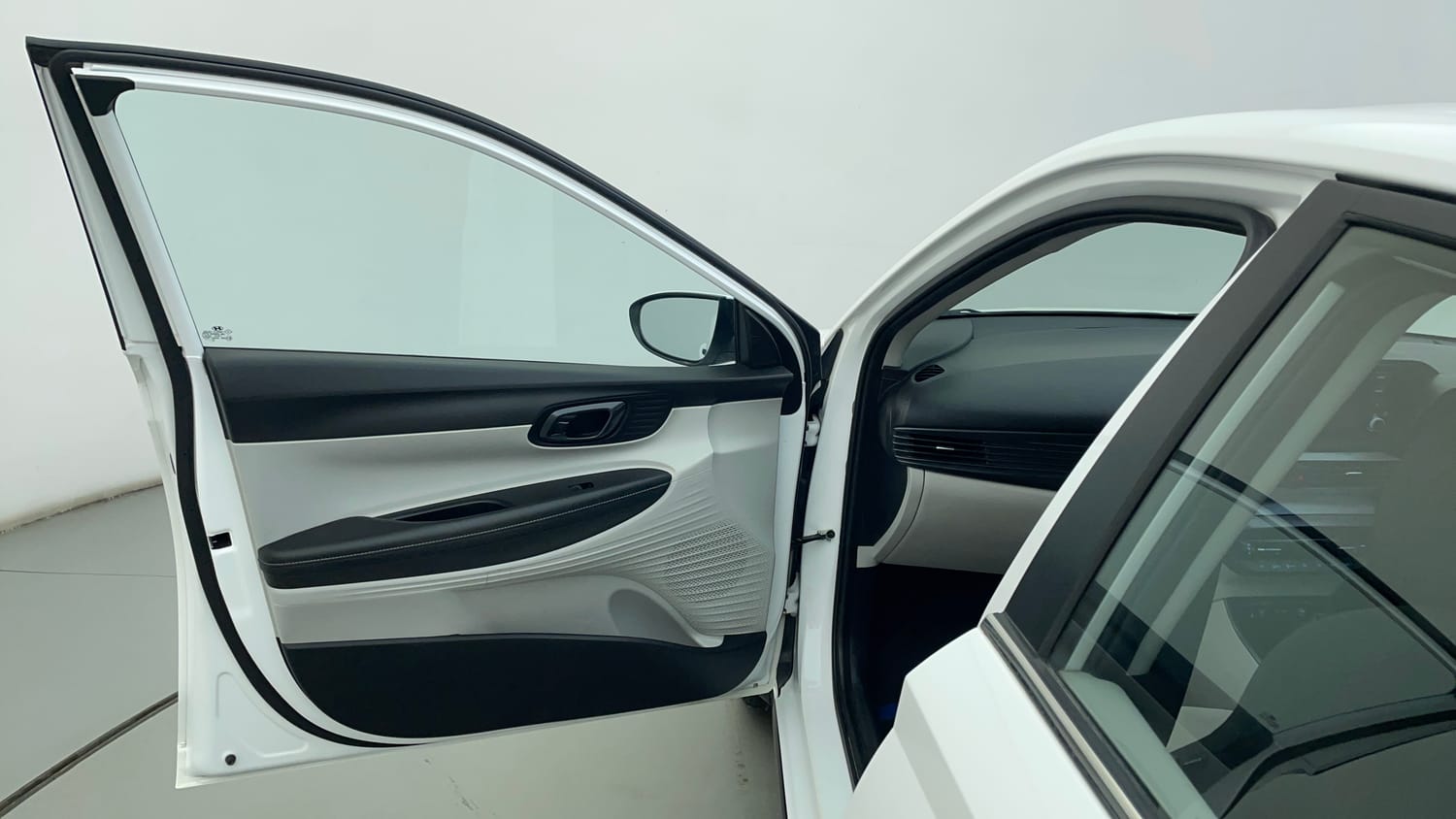 Used 2024 Hyundai i20 Sportz (O) 1.2 IVT Petrol Automatic interior LEFT FRONT DOOR OPEN VIEW