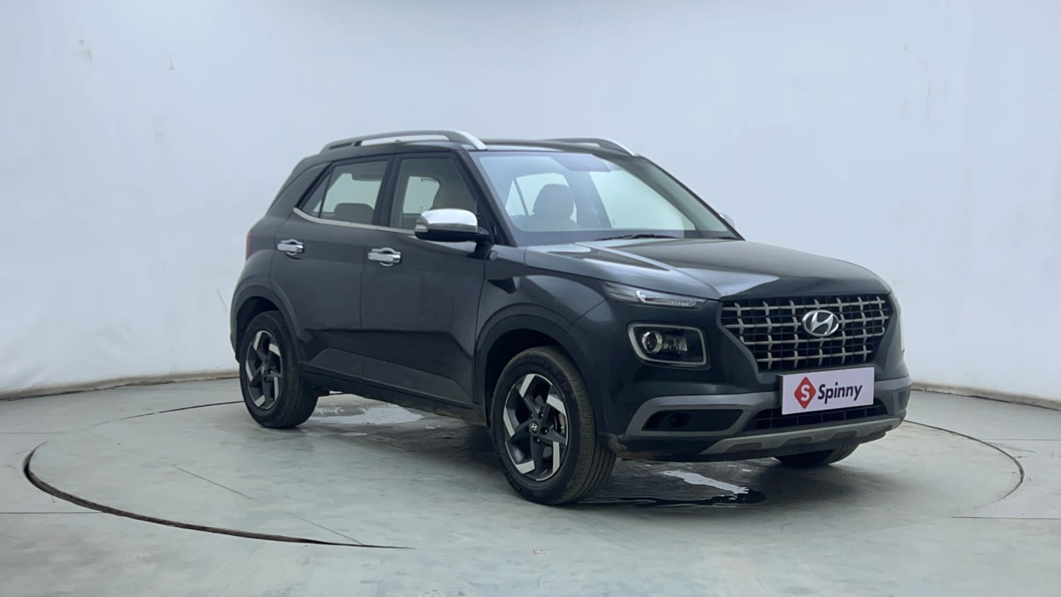 Used 2020 Hyundai Venue SX 1.4 CRDi Diesel Manual exterior RIGHT FRONT CORNER VIEW