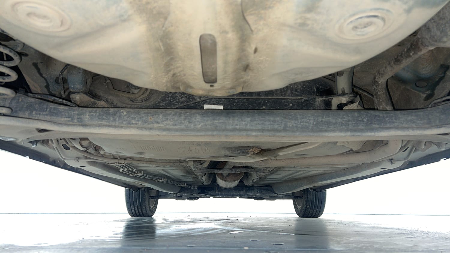 Used 2017 Maruti Suzuki Baleno Zeta 1.2 Petrol Manual extra REAR UNDERBODY VIEW (TAKEN FROM REAR)