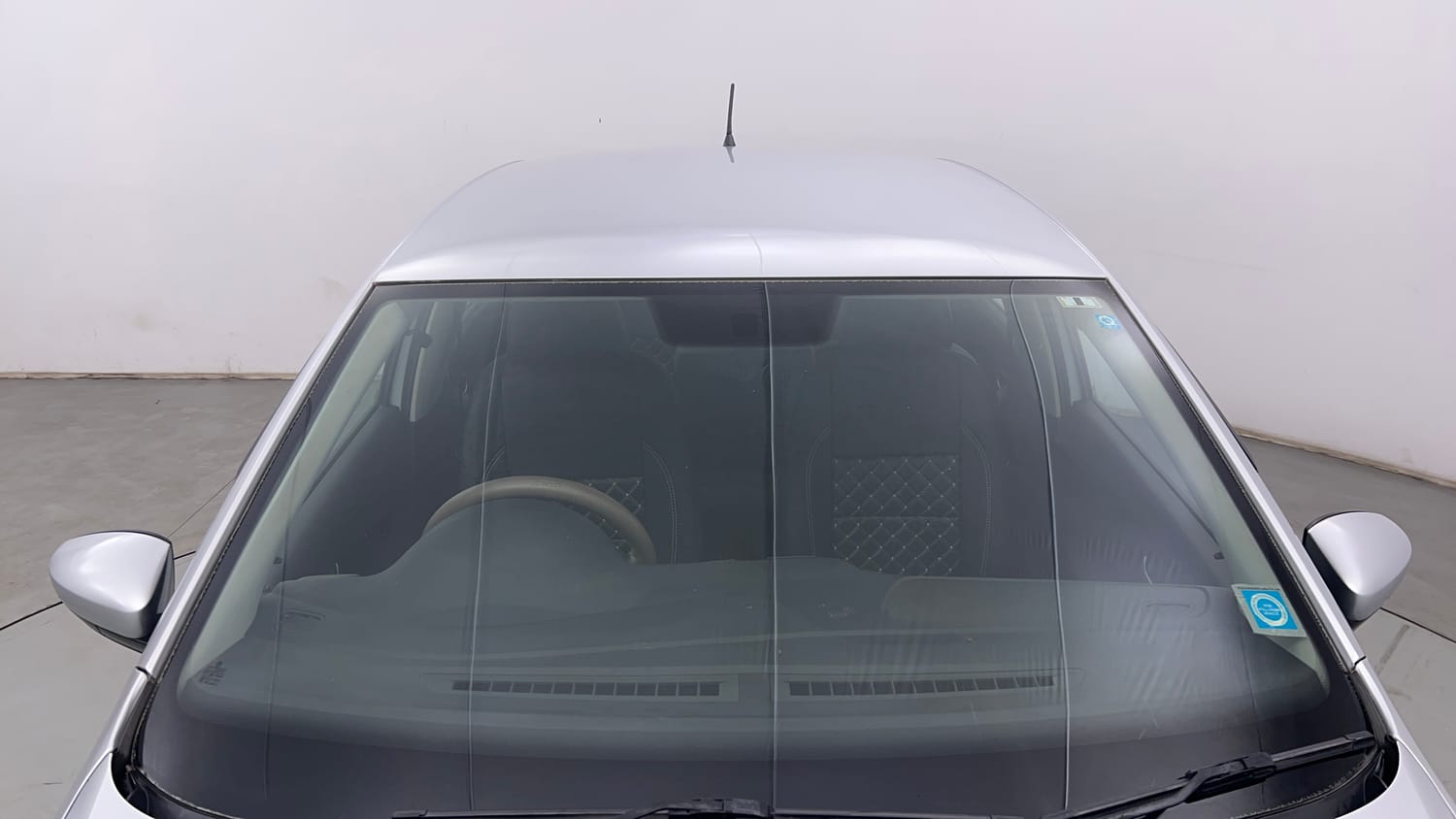 Used 2017 Volkswagen Ameo Trendline 1.2L (P) Petrol Manual exterior FRONT WINDSHIELD VIEW