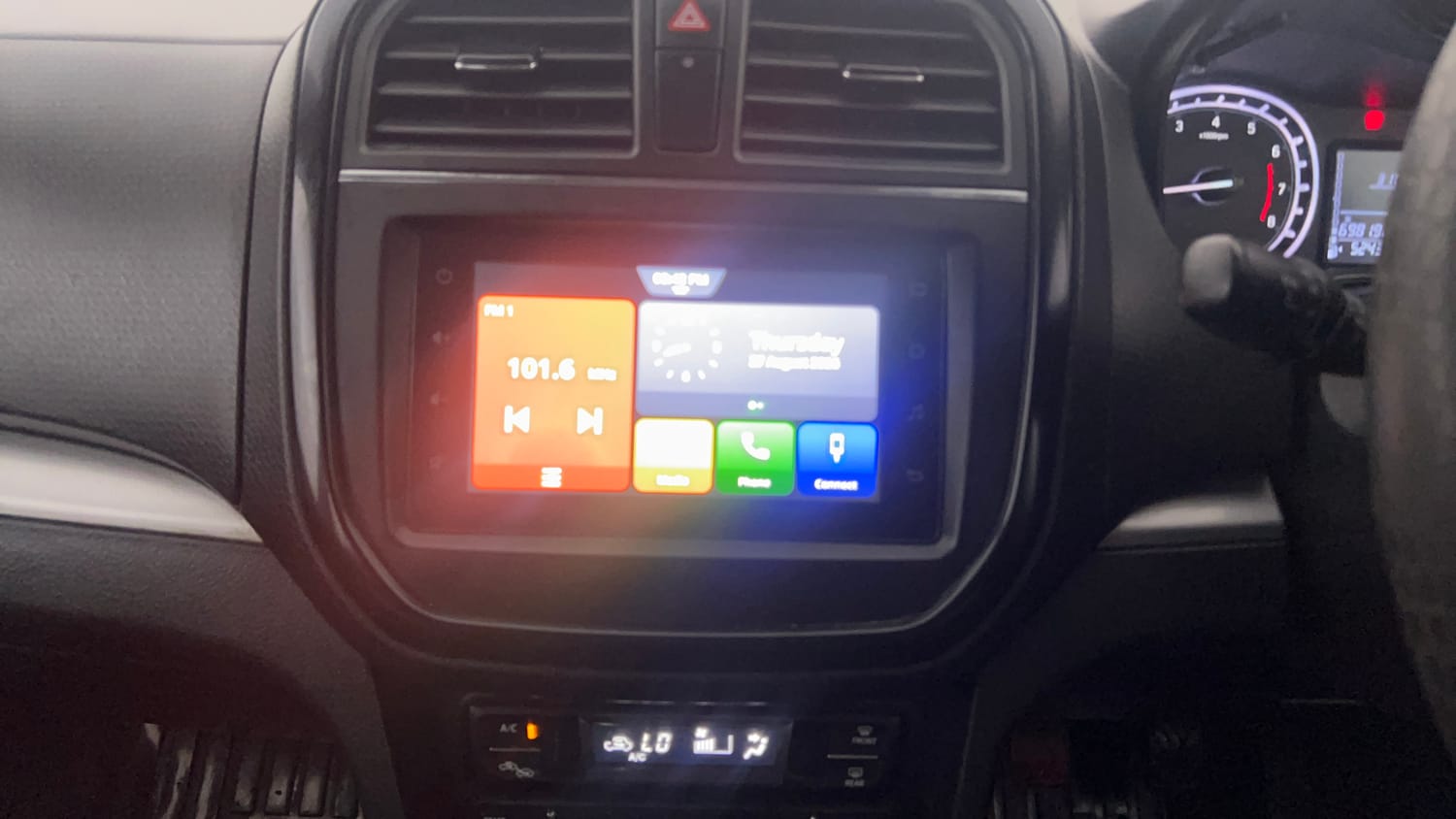 Used 2022 maruti-suzuki Vitara Brezza ZXi Plus Petrol Manual interior MUSIC SYSTEM & AC CONTROL VIEW