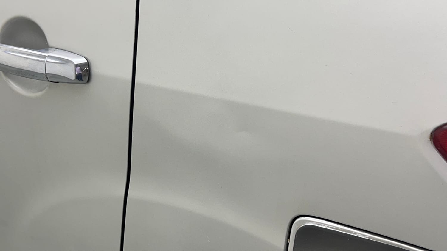 Used 2014 Maruti Suzuki Ertiga ZXi Petrol Manual dents MINOR SCRATCH