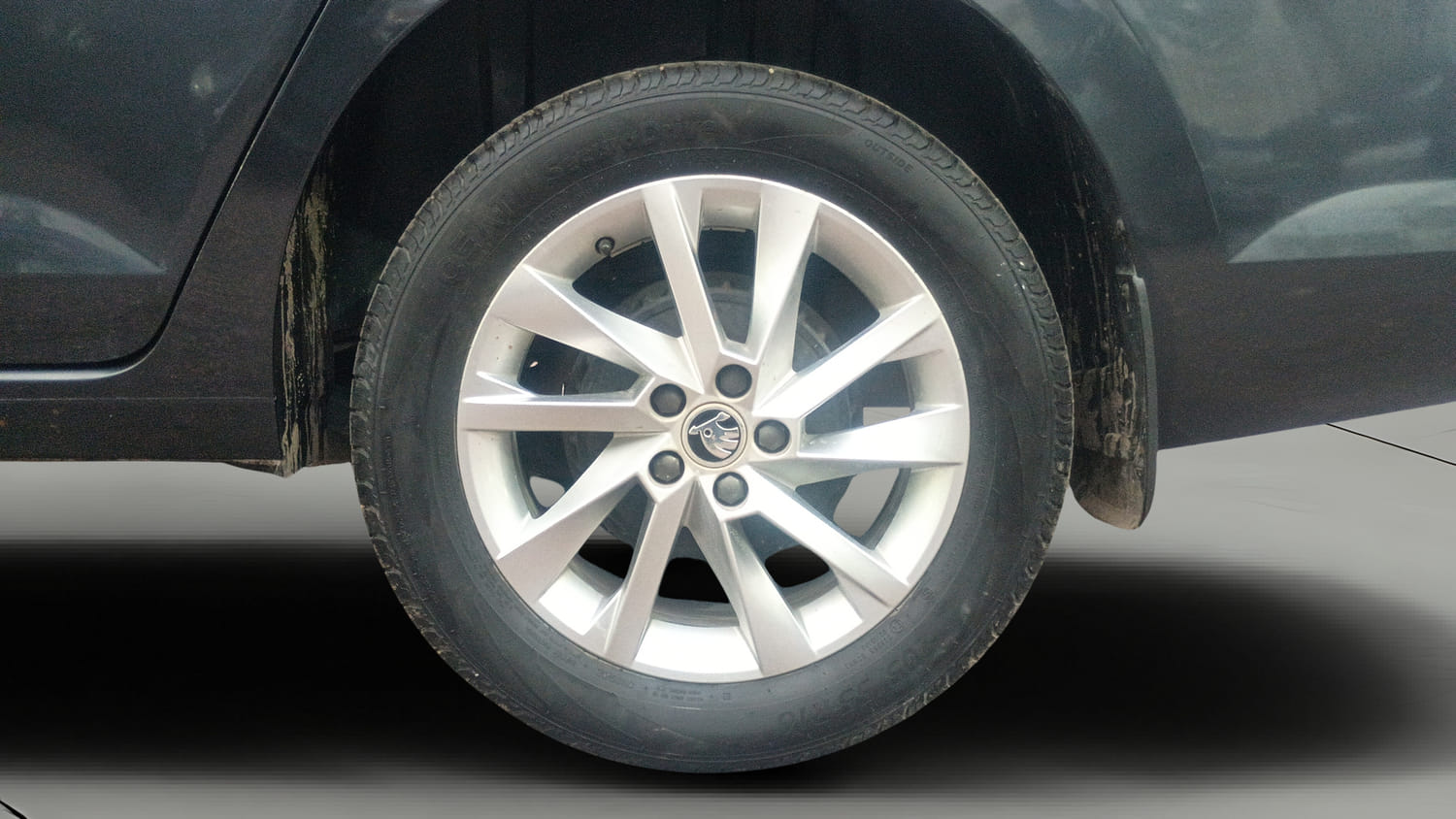 Used 2023 Skoda Slavia Ambition 1.0L TSI MT Petrol Manual tyres LEFT REAR TYRE RIM VIEW
