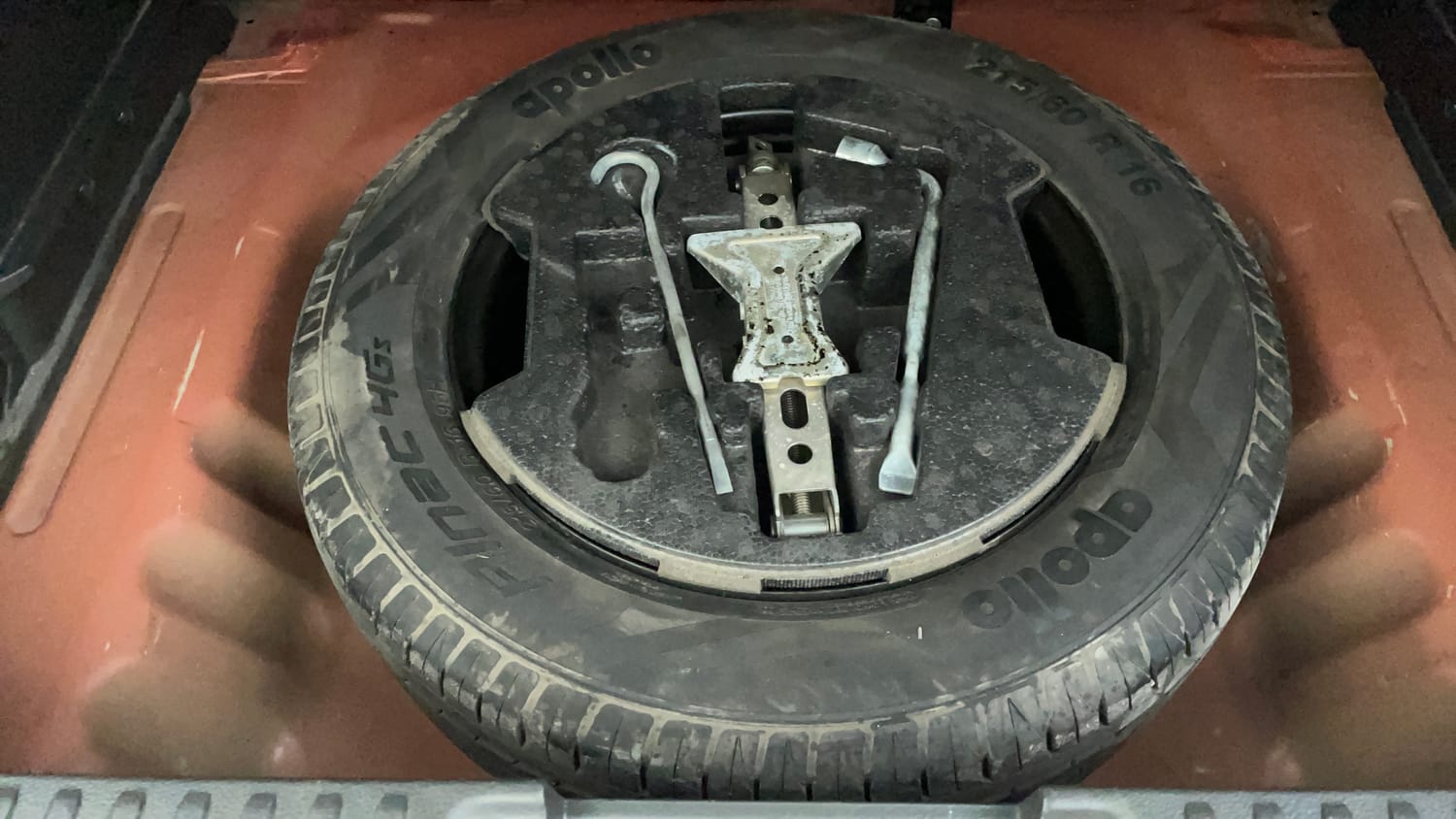 Used 2016 Maruti Suzuki Vitara Brezza ZDi+ Dual Tone Diesel Manual tyres SPARE TYRE VIEW