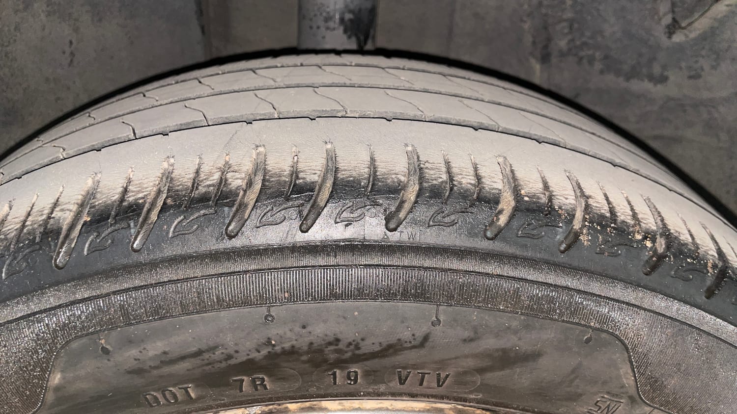 Used 2022 Tata Altroz XZ Petrol Petrol Manual tyres RIGHT REAR TYRE TREAD VIEW