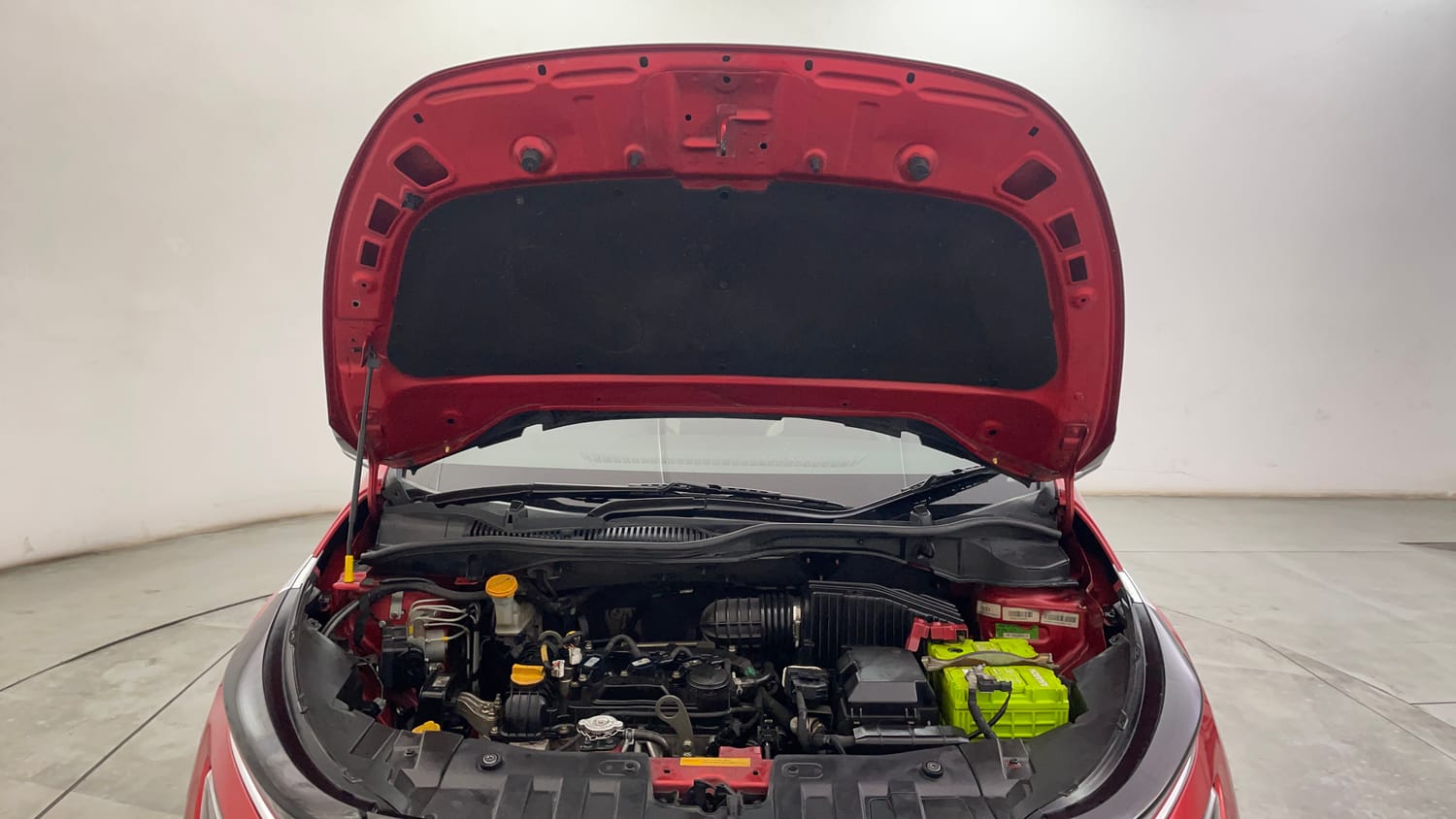 Used 2022 Tata Altroz XZ Petrol Petrol Manual engine ENGINE & BONNET OPEN FRONT VIEW
