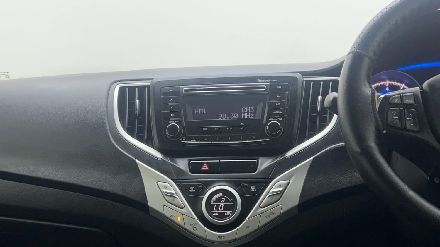 Used 2015 Maruti Suzuki Baleno Zeta 1.2 Petrol Manual interior MUSIC SYSTEM & AC CONTROL VIEW