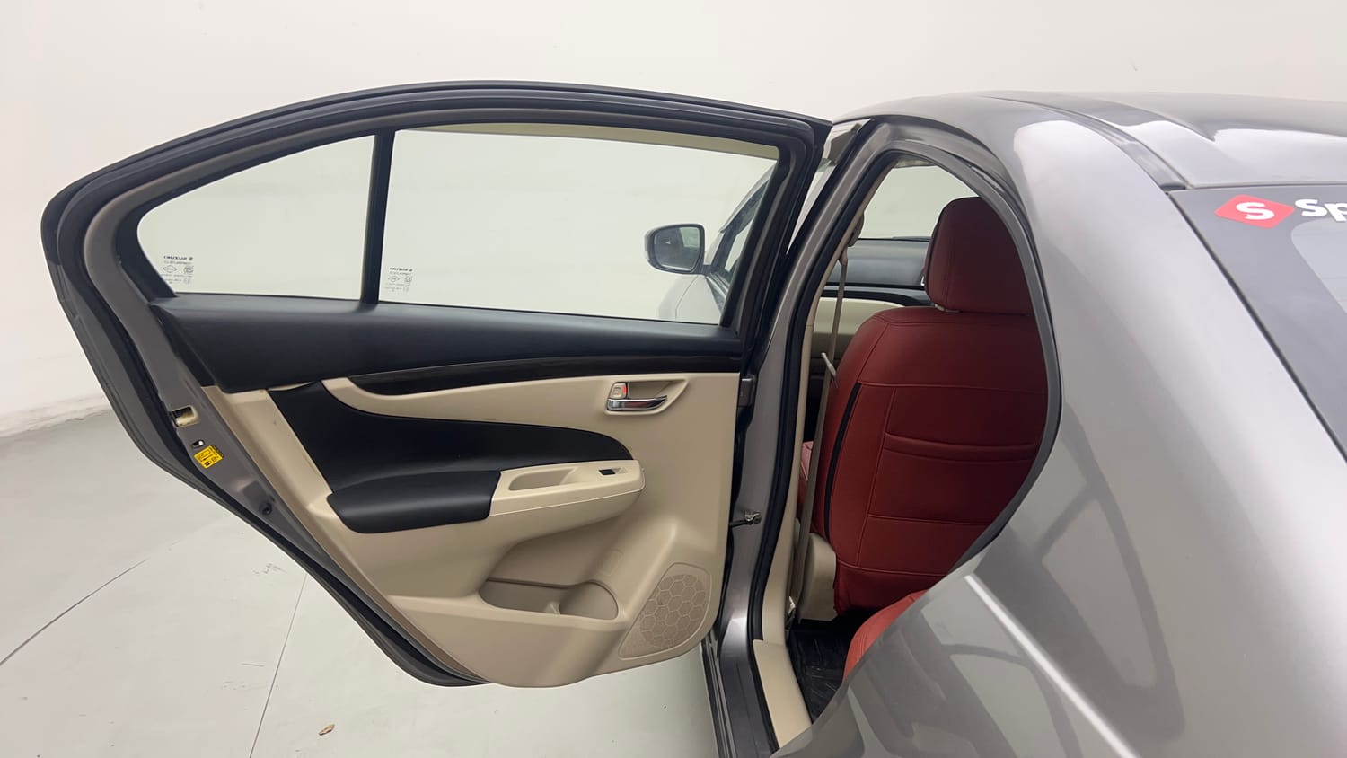 Used 2018 Maruti Suzuki Ciaz Sigma 1.4 MT Petrol Manual interior LEFT REAR DOOR OPEN VIEW