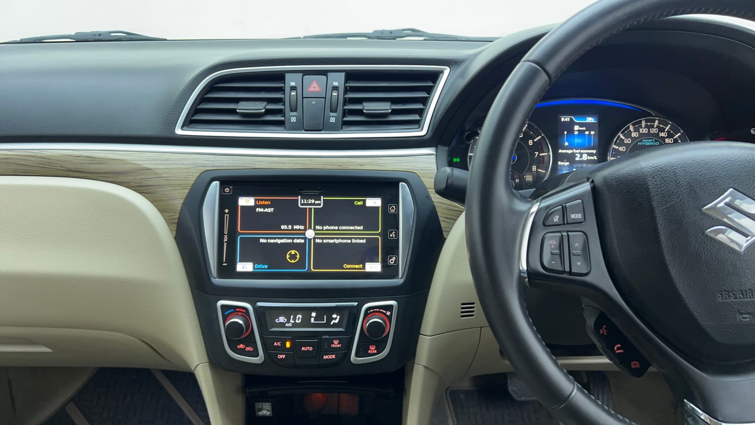 Used 2019 Maruti Suzuki Ciaz Alpha Hybrid 1.5 AT Petrol Automatic top_features Integrated (in-dash) music system