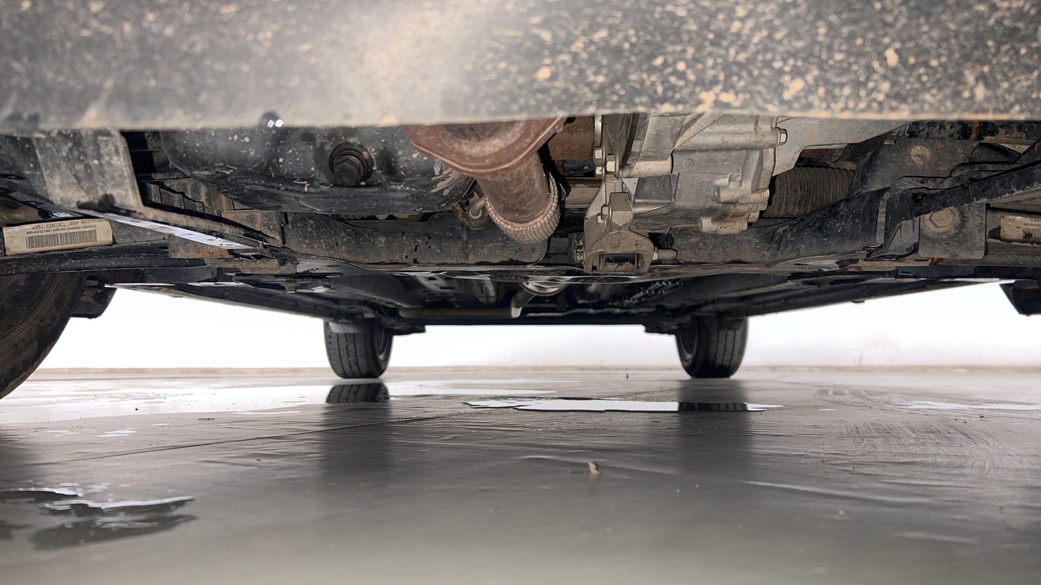 Used 2021 Tata Altroz XZ Plus Petrol Petrol Manual extra FRONT LEFT UNDERBODY VIEW