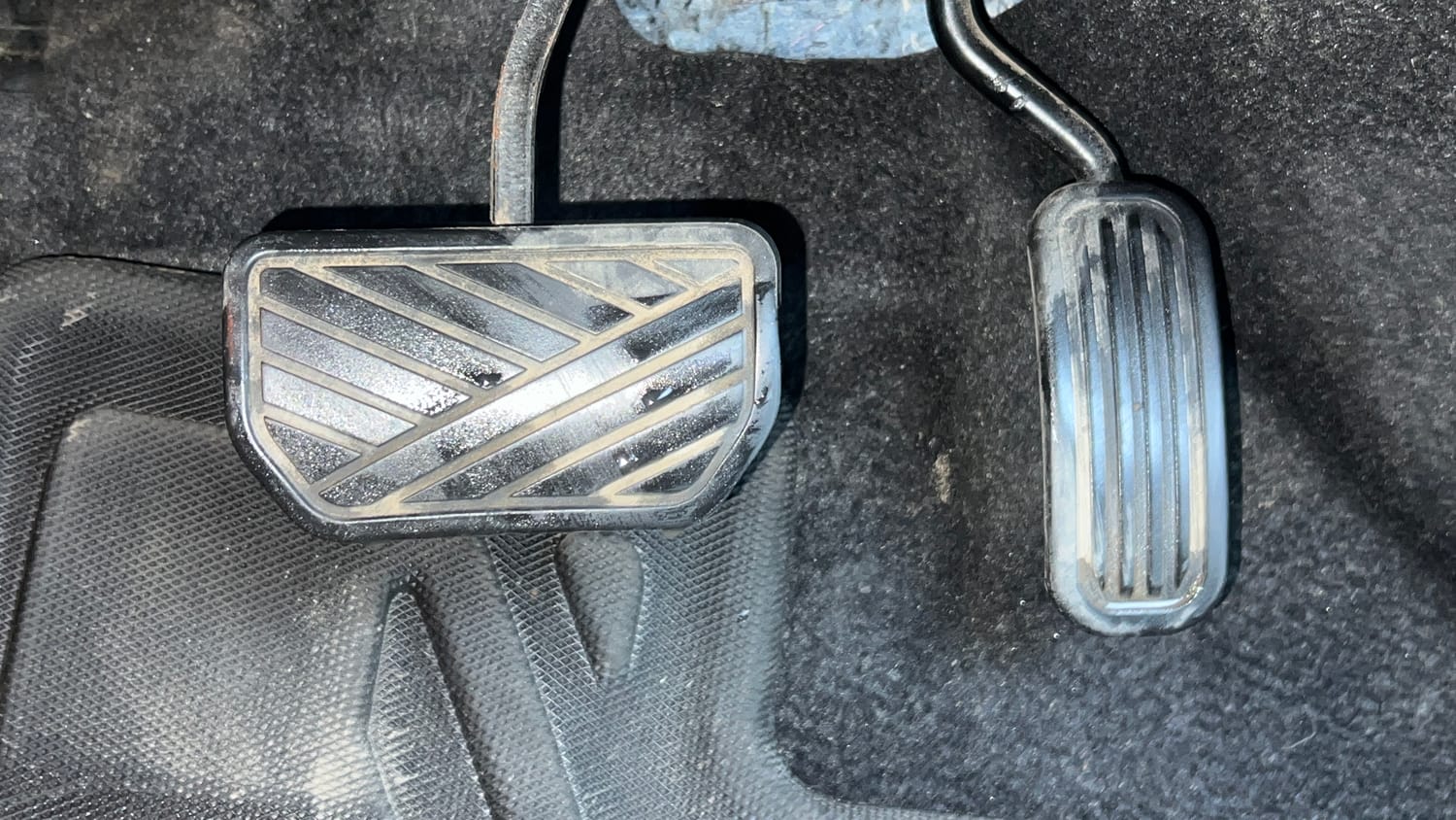 Used 2023 Toyota Urban Cruiser Hyryder V Hybrid Dual Tone Hybrid Automatic interior PEDALS VIEW
