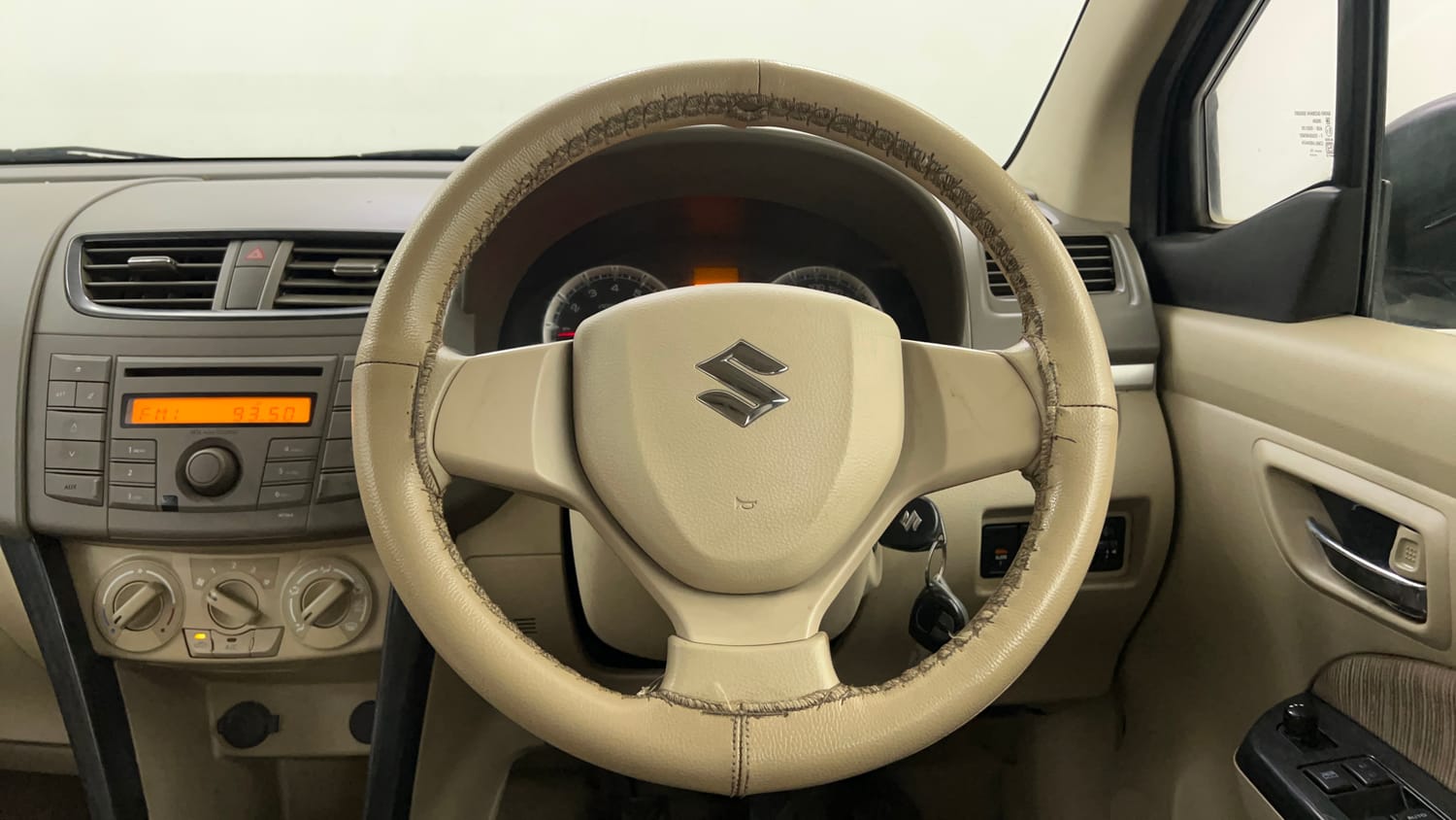 Used 2013 Maruti Suzuki Ertiga Vxi Petrol Manual interior STEERING VIEW