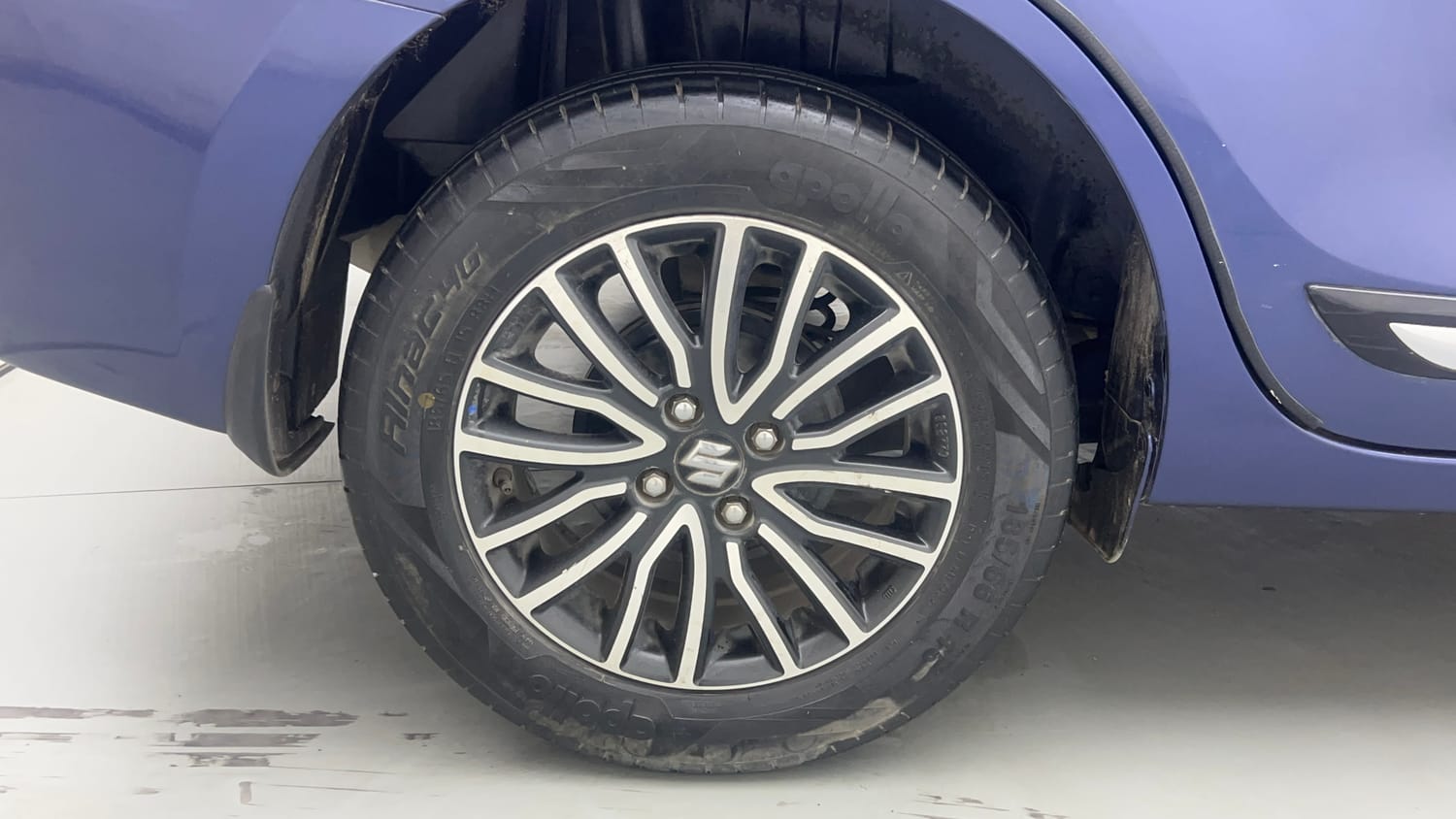 Used 2021 Maruti Suzuki Dzire ZXi Plus AGS Petrol Automatic tyres RIGHT REAR TYRE RIM VIEW