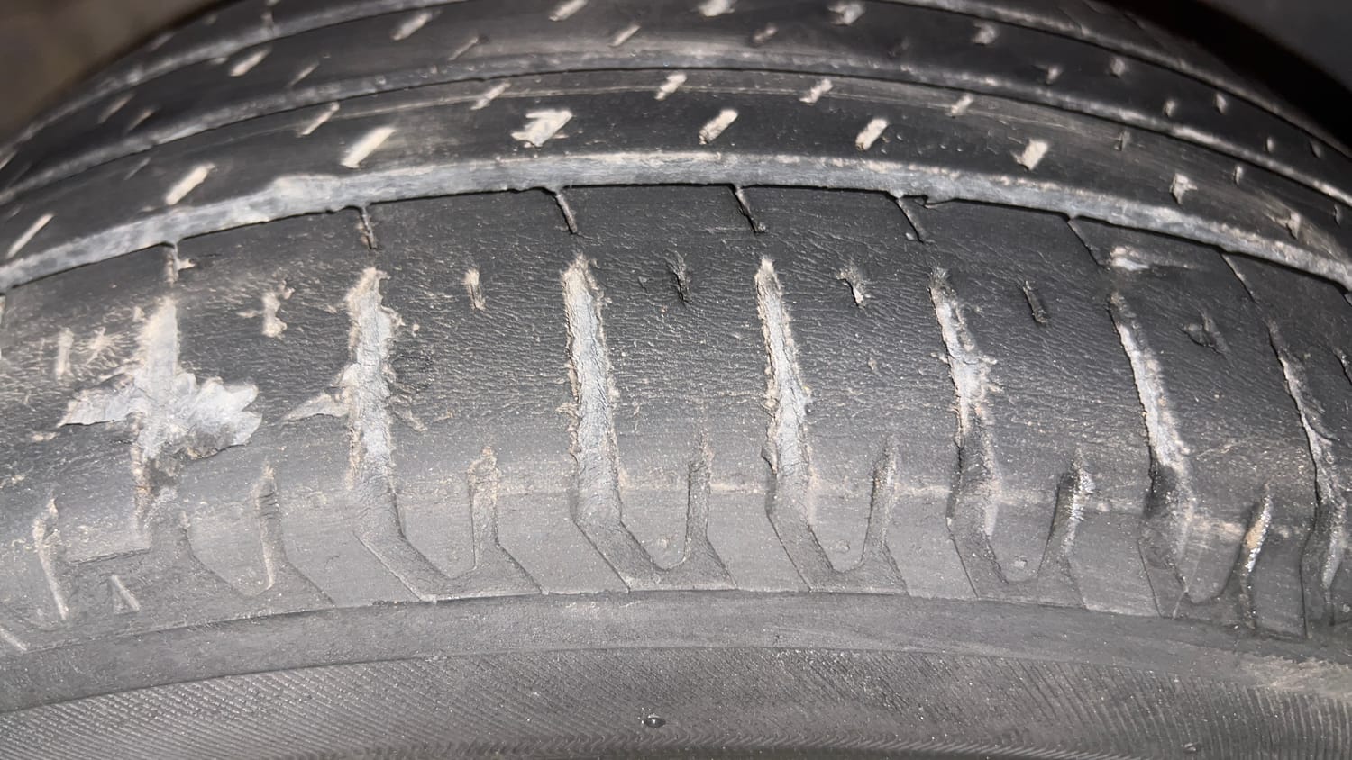 Used 2020 Hyundai Verna SX 1.5 MPi Petrol Manual tyres RIGHT FRONT TYRE TREAD VIEW