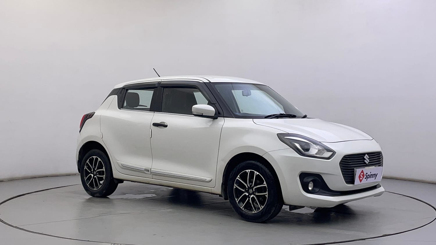 Used 2019 Maruti Suzuki Swift ZXi Plus Petrol Manual exterior RIGHT FRONT CORNER VIEW