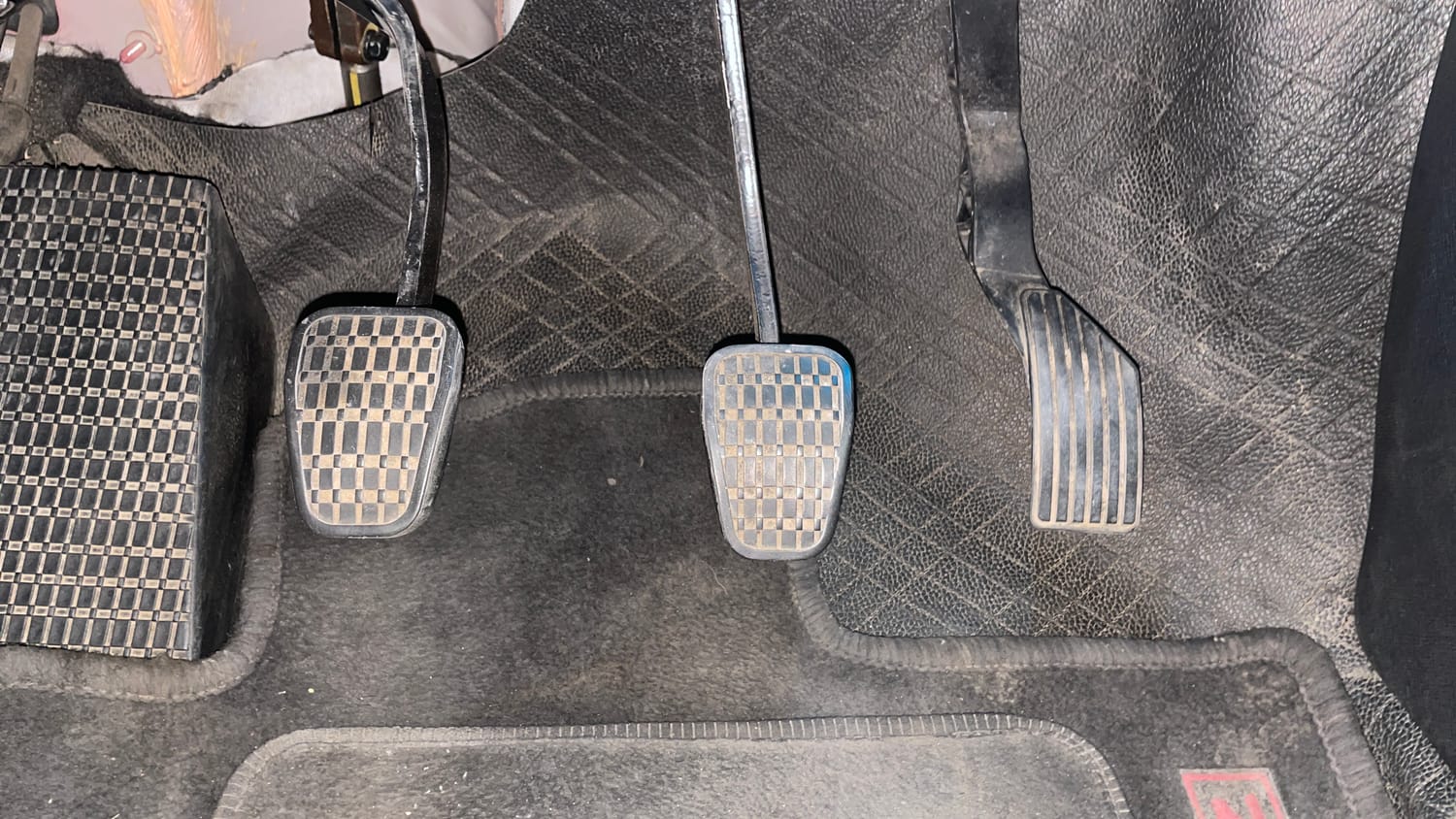 Used 2022 Tata Altroz XZ Petrol Petrol Manual interior PEDALS VIEW