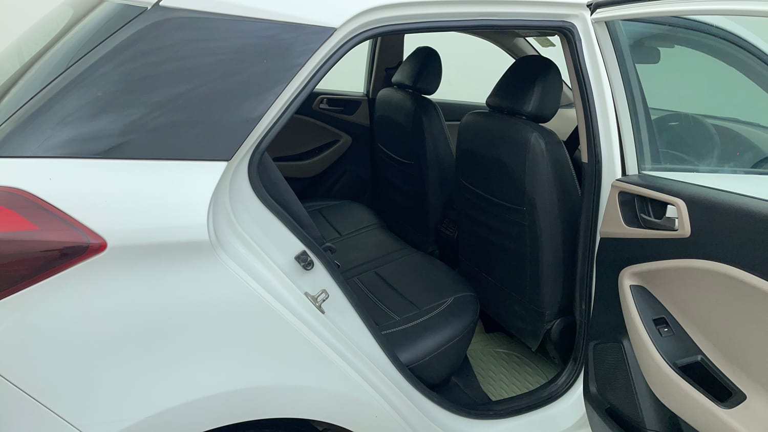 Used 2017 Hyundai Elite i20 Magna Executive 1.2 Petrol Manual interior RIGHT SIDE REAR DOOR CABIN VIEW