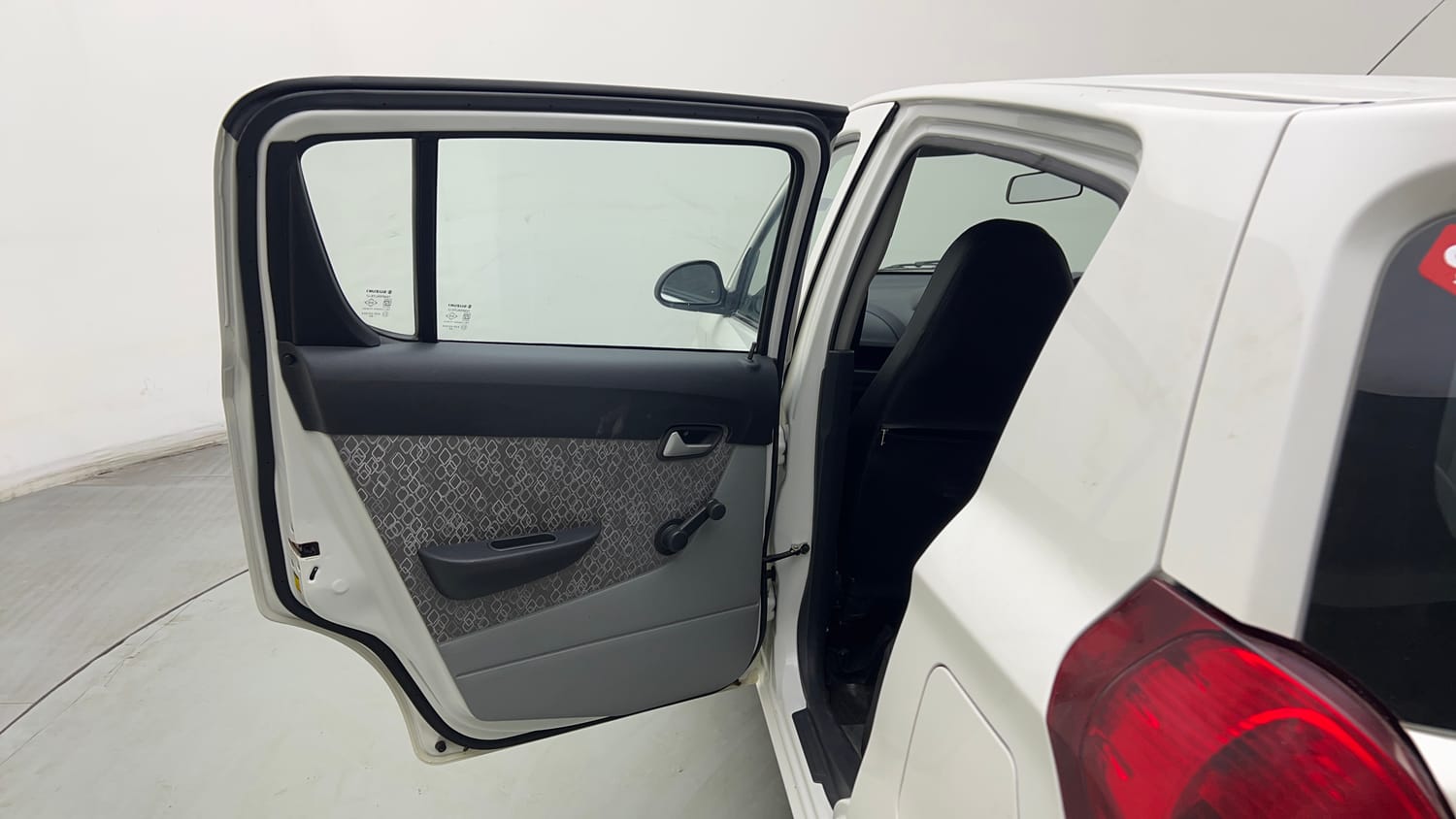 Used 2017 Maruti Suzuki Alto 800 VXi Petrol Manual interior LEFT REAR DOOR OPEN VIEW
