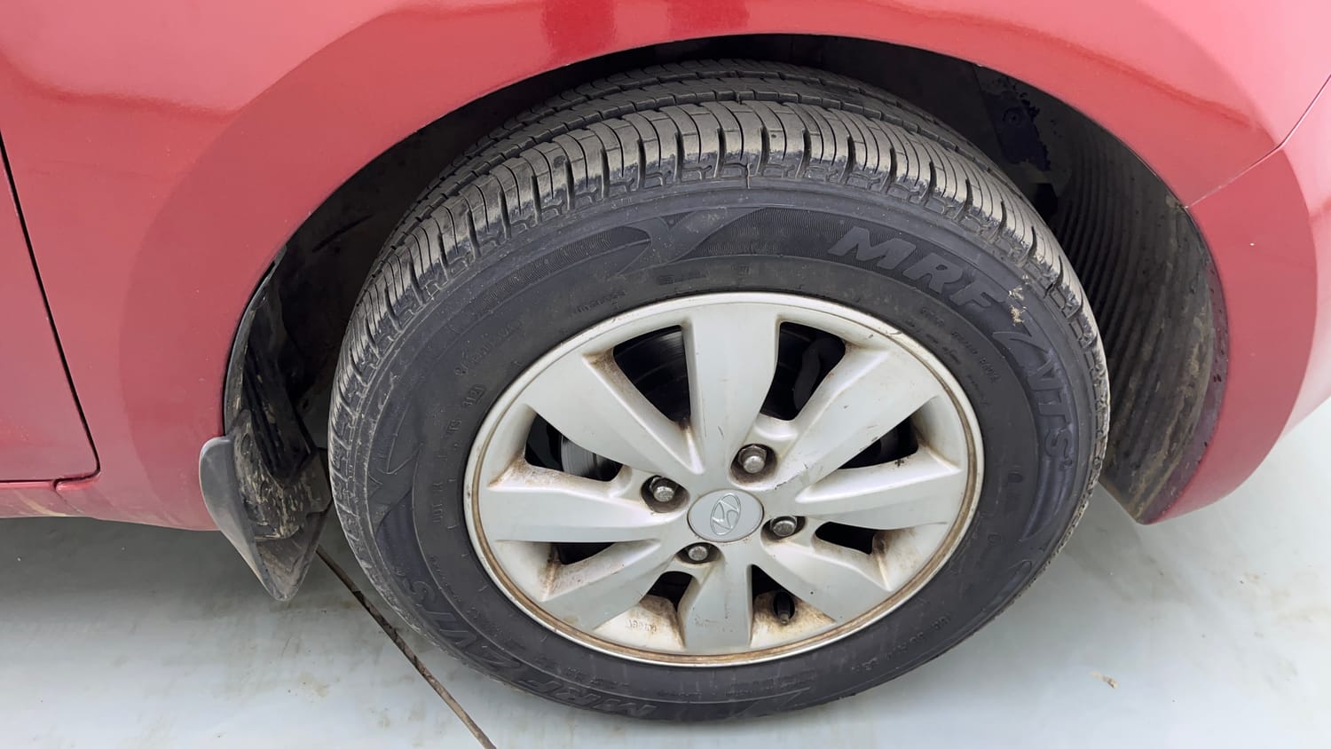Used 2012 Hyundai i20 Sportz 1.2 Petrol Manual tyres RIGHT FRONT TYRE RIM VIEW