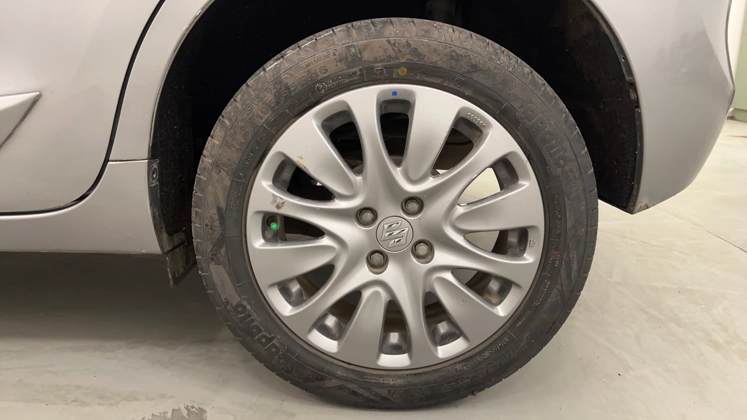Used 2018 Maruti Suzuki Baleno Alpha 1.2 AT Petrol Automatic tyres LEFT REAR TYRE RIM VIEW