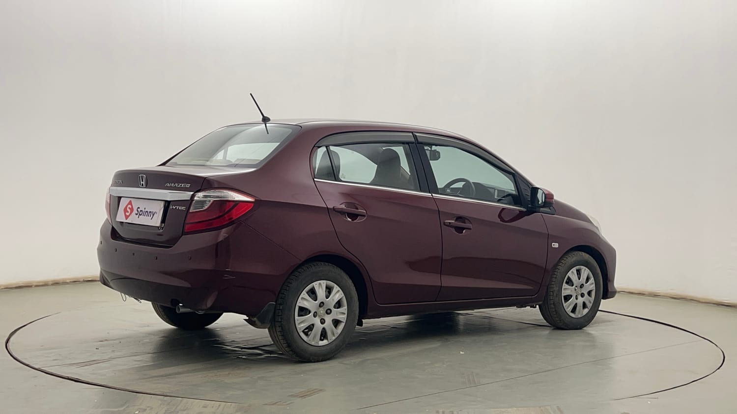 Used 2017 Honda Amaze 1.2 S i-VTEC Petrol Manual exterior RIGHT REAR CORNER VIEW