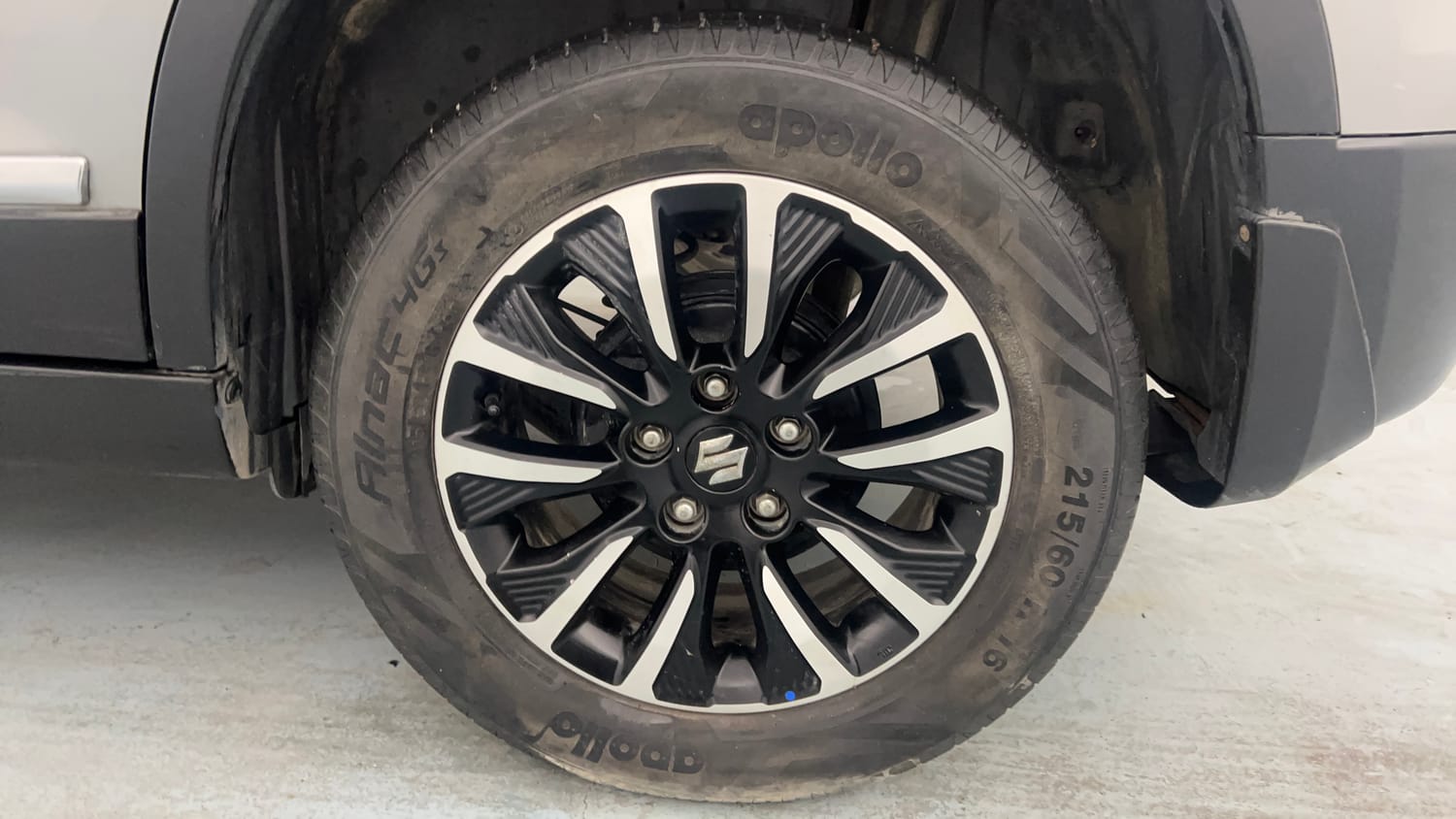 Used 2022 maruti-suzuki Vitara Brezza ZXi Plus Petrol Manual tyres LEFT REAR TYRE RIM VIEW