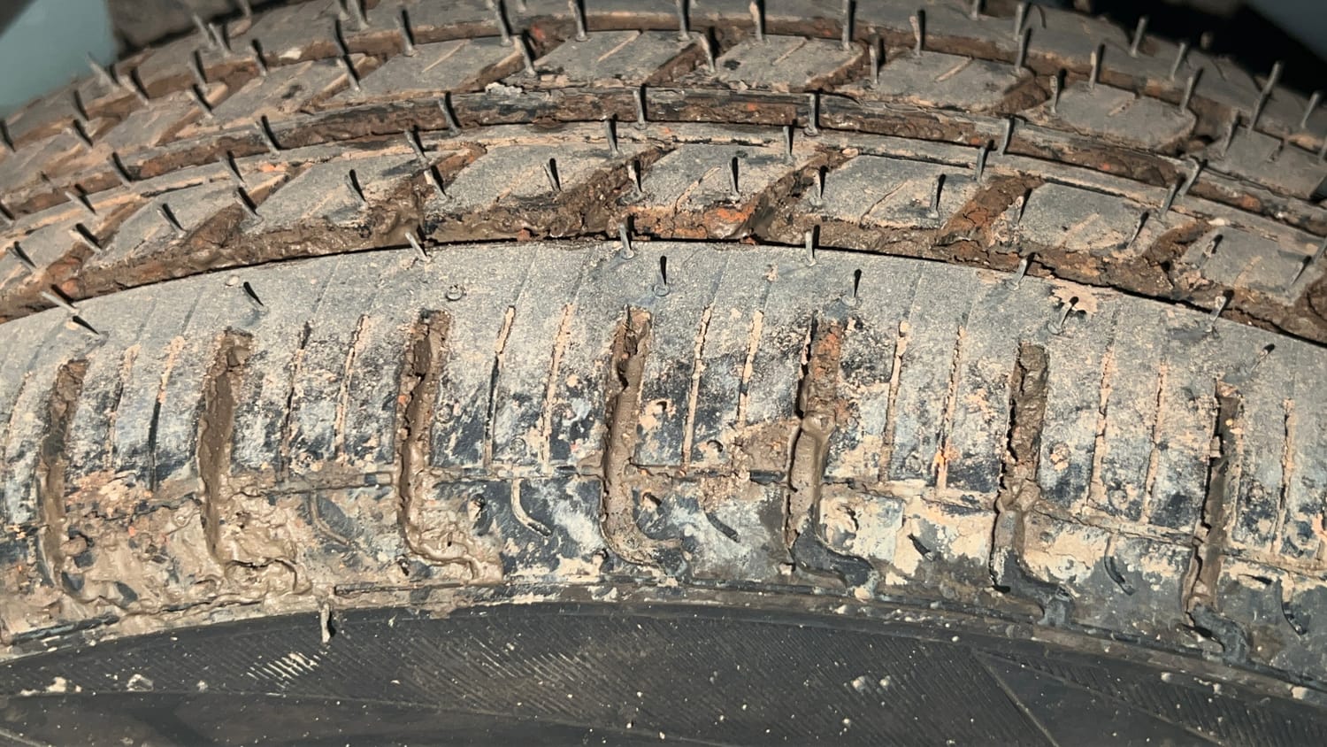 Used 2015 Maruti Suzuki Alto K10 VXi AMT Petrol Automatic tyres RIGHT REAR TYRE TREAD VIEW