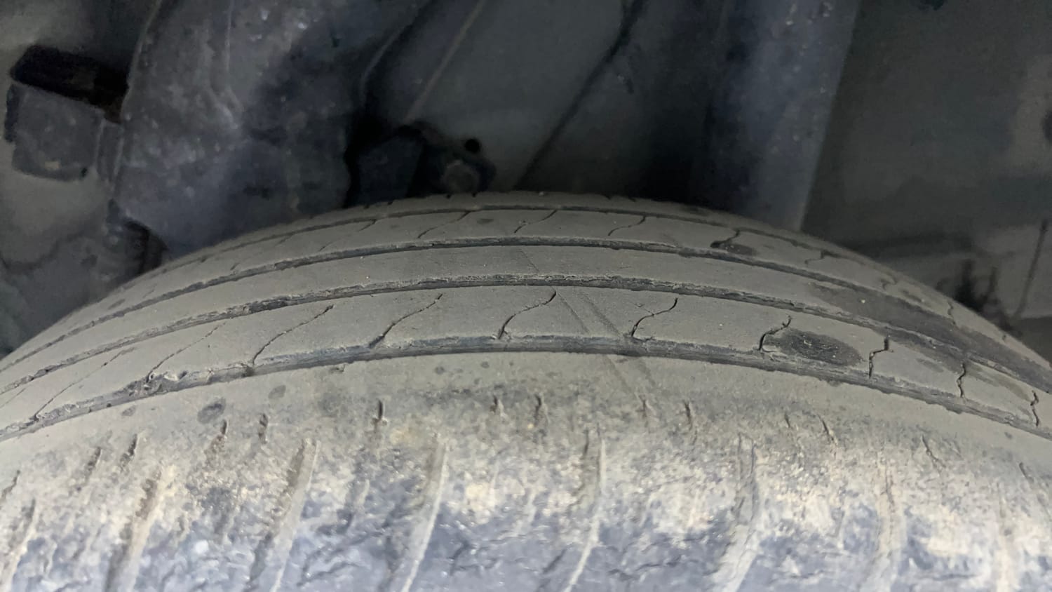 Used 2020 Hyundai Venue SX 1.4 CRDi Diesel Manual tyres LEFT REAR TYRE TREAD VIEW