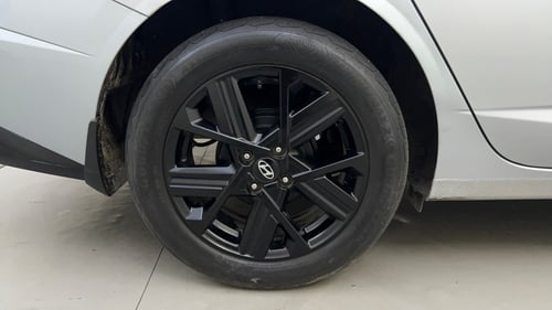 Used 2023 Hyundai Verna SX 1.5 Turbo Petrol DCT Petrol Automatic tyres RIGHT REAR TYRE RIM VIEW