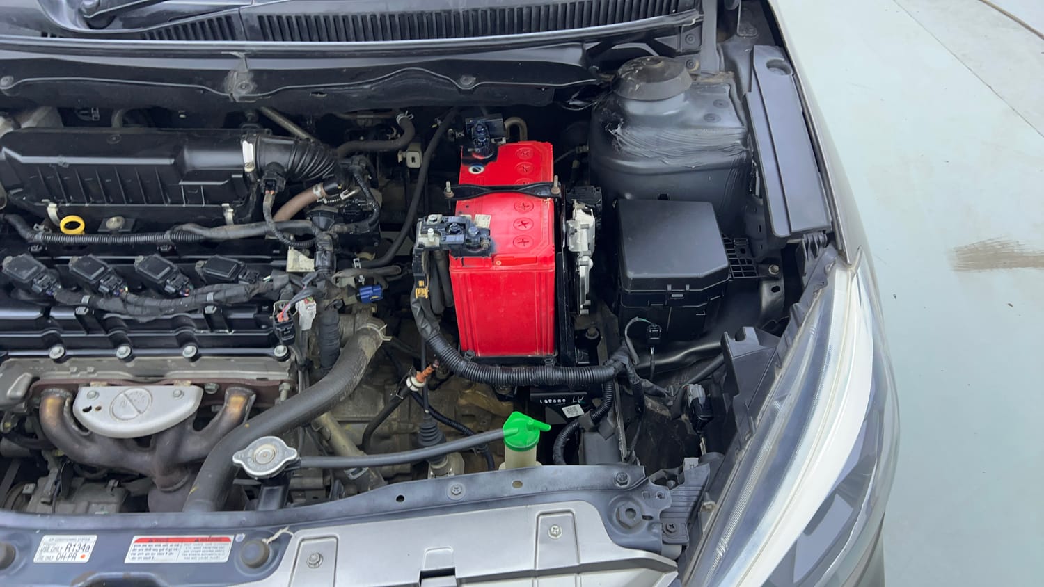 Used 2019 Maruti Suzuki Ciaz Alpha Hybrid 1.5 AT Petrol Automatic engine ENGINE LEFT SIDE VIEW