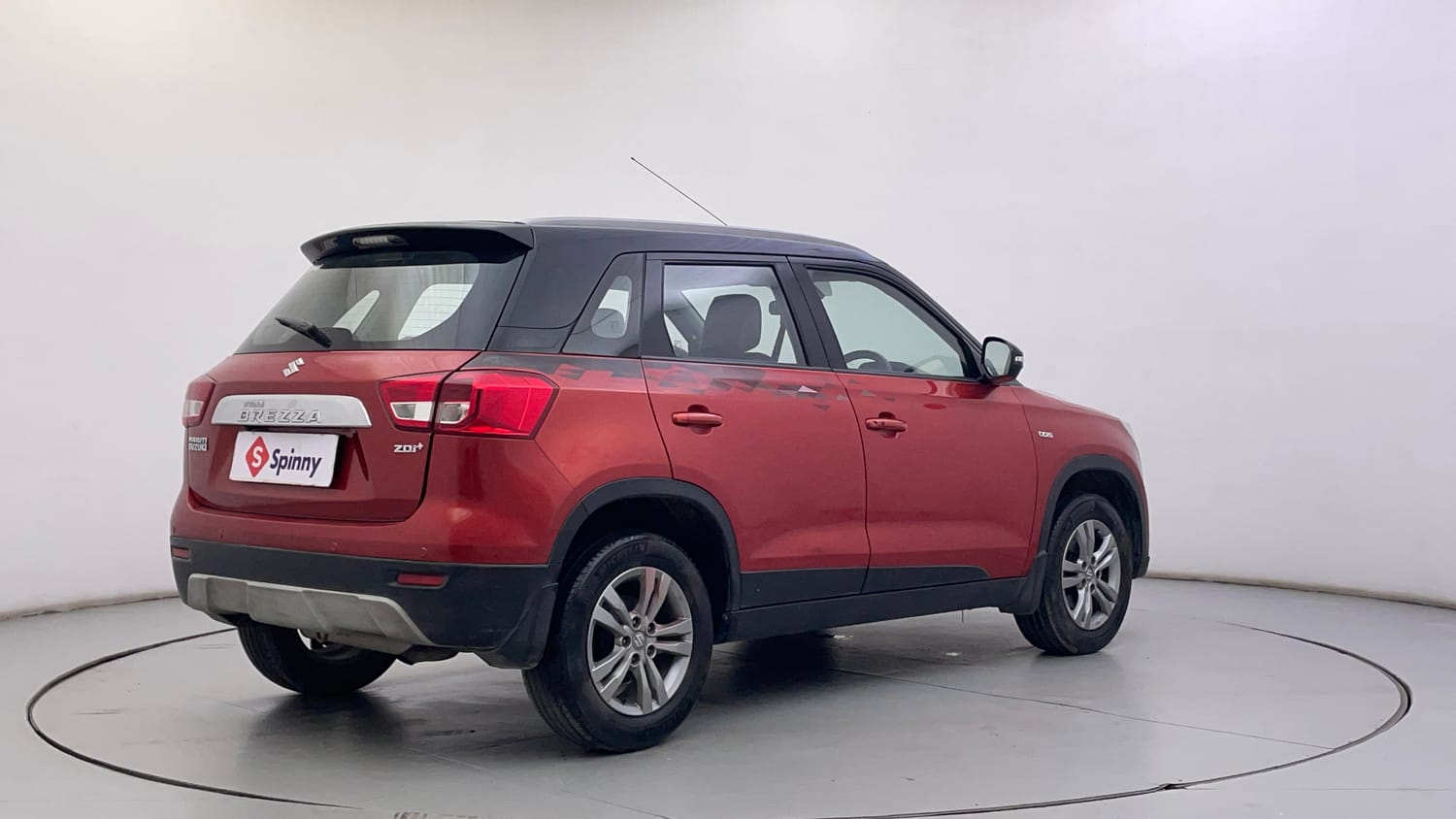 Used 2016 Maruti Suzuki Vitara Brezza ZDi+ Dual Tone Diesel Manual exterior RIGHT REAR CORNER VIEW